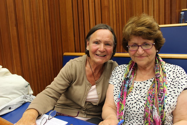 Möchten mehr zum Thema Genetik erfahren: Martha Brusvida und Gisela Haid