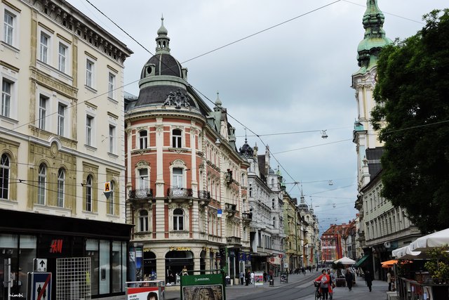 Schaut ein bisschen wie Wien aus, wenn nicht die Oberleitungen wären