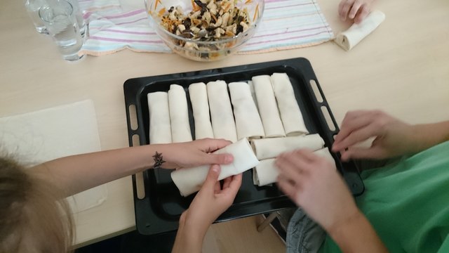 Internationale Kochabende im Familienzentrum Dialog: „E pluribus unum – aus  vielen eine Einheit!“ –  Philippinischer Kochabend am 12. 06. 2015!