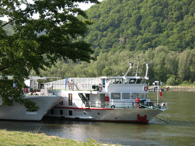 Mit dem Schiff auf der Donau durch ganz Österreich