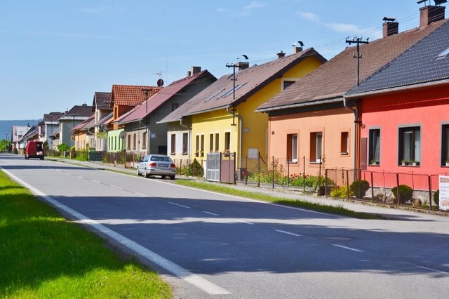Häuserzeile in der Ortschaft Volary