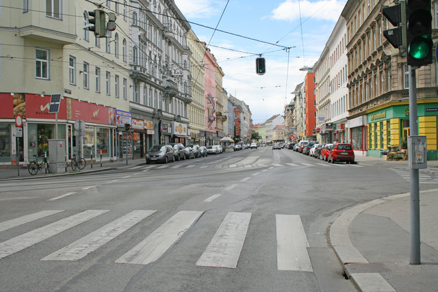 Blick auf die Wallensteinstraße an der Ecke Rauscherstraße und Dammstraße