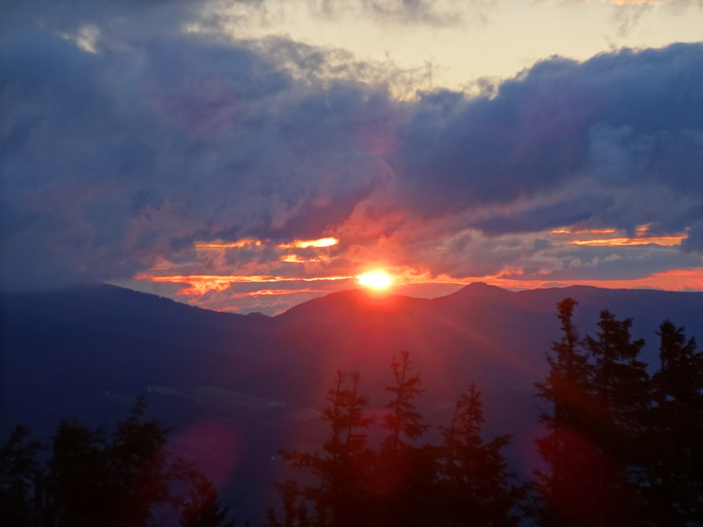 Sonnenaufgang Zur Sommersonnenwende Am Teufelstein Weiz