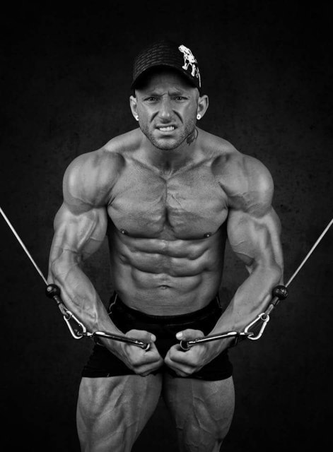 Thomas Sprenger will es wissen: Am Samstag startet er bei der Wahl zum "Mister Universum 2015"! | Foto: privat