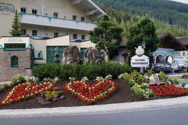 Auch die Insel des Kreisvekehrs wurde toll gestaltet