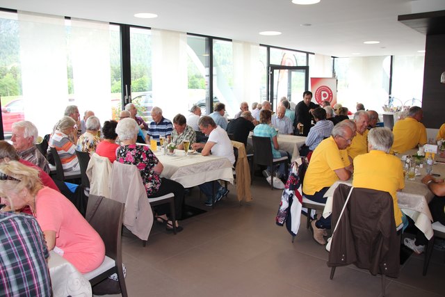 Bis zum letzten Platz gefüllt - Kegelstadel Leisach