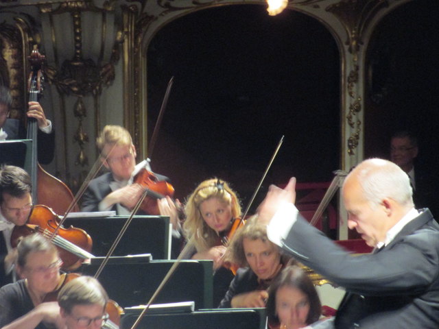 Er war zu Gast und hatte auch die Musikalische Leitung, der Doktor der Musik, "JOHANNES FRITZSCH"