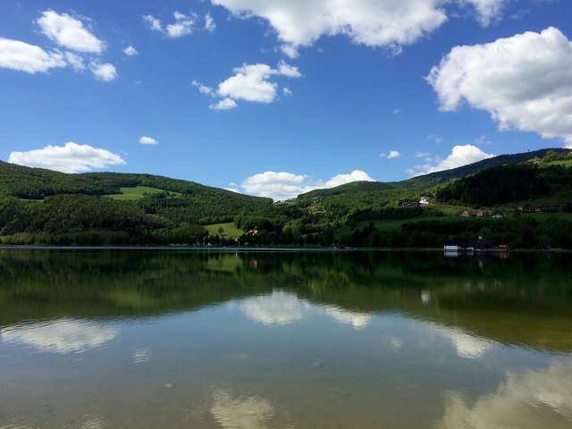 Wolkenspiegelung am Stubenbergsee