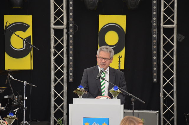 Ligareferent Gerhard Krois überbrachte die Glückwünsche des Steirischen Fußballverbandes.