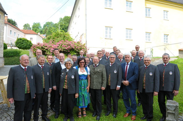 Sängerrunde Kematen/Piberbach mit neuer Tracht | Foto: Martin Obermayr