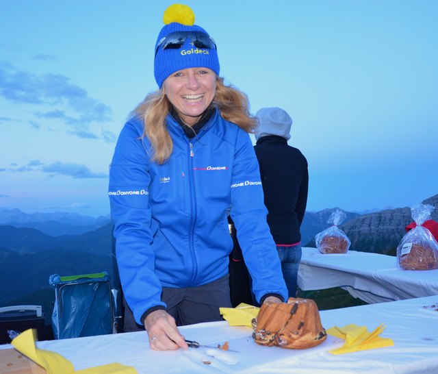Am WOCHE-Stand tatkräftig dabei: Angelika Lesky von den Bergbahnen Goldeck.
