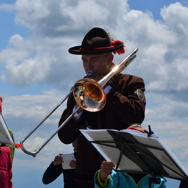 Posaunist des Bläserquartetts der Trachtenmusik Baldramsdorf.