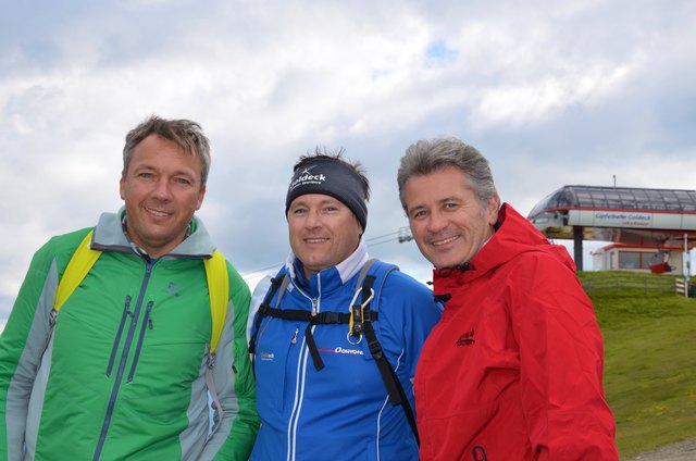 Fritz Strobl (l.) mit Josef Attischer (Bergbahnen Goldeck) und Markus Galli (WOCHE Kärnten).