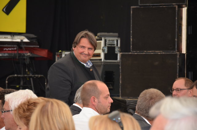 NRAbg. Beppo Muchitsch bei der Begrüßung der Ehrengäste.