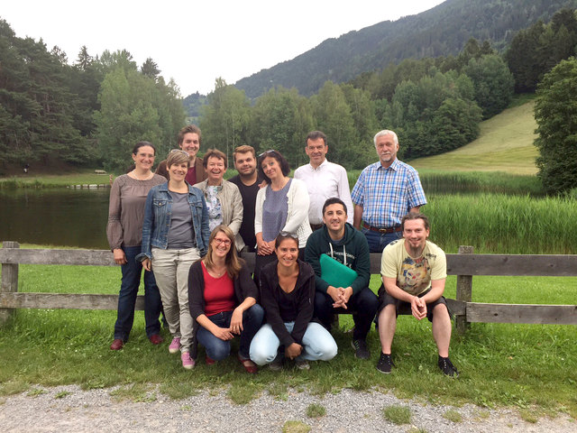 Barbara Berjla, Valentin Moreau, Angelika Obermair, Priska Mair-Valentini, Regina Karlen, Fabian Mayr, Sandra Westreicher, Lea Hetfleisch, Ahmet Demir, Georg Willi, Roland Tausch und Raphael Lepuschitz. | Foto: Grüne/Lechleitner