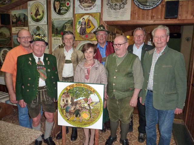 Die Sieger des Kranzlschießens: vlnr: Strobl Mathias, Fercher Cherubin, Schrempf Wilhelm, Grabner Maria, OSM Kaube Günter, Daxner Johann, Siegl Werner, Vogl Josef.