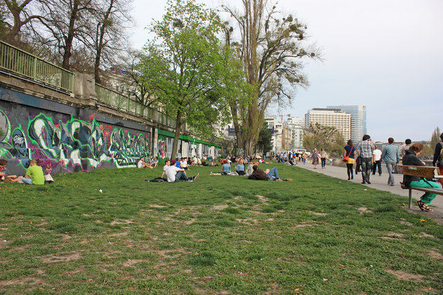 1., 2. und 20. Bezirk: Das sagen die Anrainer zu der geplanten Strandbar am Donaukanal. http://www.meinbezirk.at/innere-stadt/chronik/neue-strandbar-am-donaukanal-das-sagen-die-anrainer-d1383386.html | Foto: Christine Bazalka