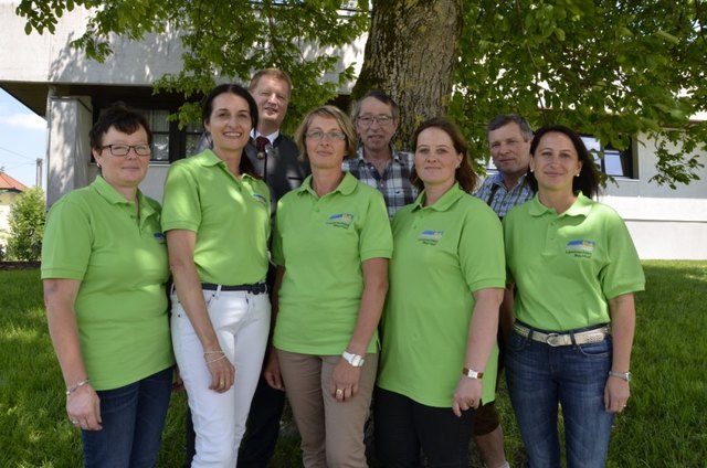 Ein neuer Dorfplatz für Lambrechten - Ried