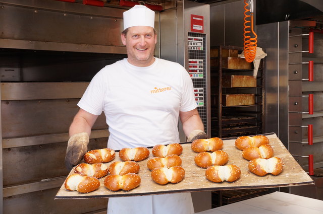 Hannes Mitterer ist leidenschaftlicher Bäcker und führt den Familienbetrieb in der dritten Generation.