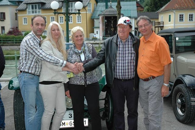 vlnr Hemmelmayer Erich Horeth Doris, 1. Platz, Schwarzbauer Birgit und Günther 2.Platz,  Fahrtleiter Robert Krickl, ehemaliger Rallye-Staatsmeister
