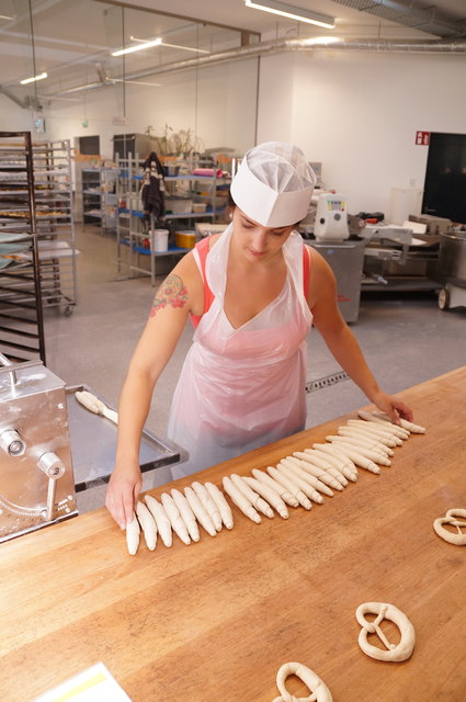 In einer Backstube merkt man schnell: Der Teig macht manchmal, was er will.