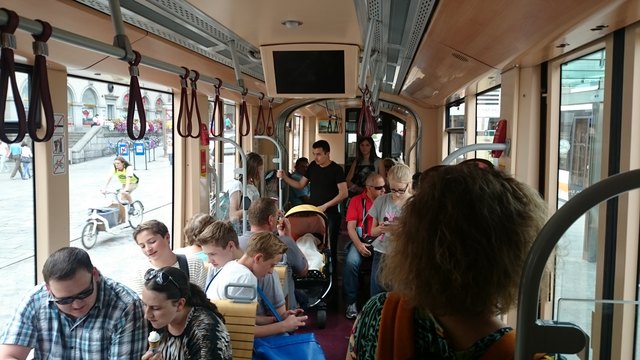 "Die Macht der Vorstellungskraft macht uns grenzenlos!" John Muir (1838 - 1914) – ein kleiner Fotobericht von dem letzten gemeinsamen Besuch der Linzer Märchenwelt, nämlich der Grottenbahn am 26.Juni 2015 mit Familienzentrum Dialog!