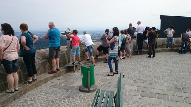 "Die Macht der Vorstellungskraft macht uns grenzenlos!" John Muir (1838 - 1914) – ein kleiner Fotobericht von dem letzten gemeinsamen Besuch der Linzer Märchenwelt, nämlich der Grottenbahn am 26.Juni 2015 mit Familienzentrum Dialog!