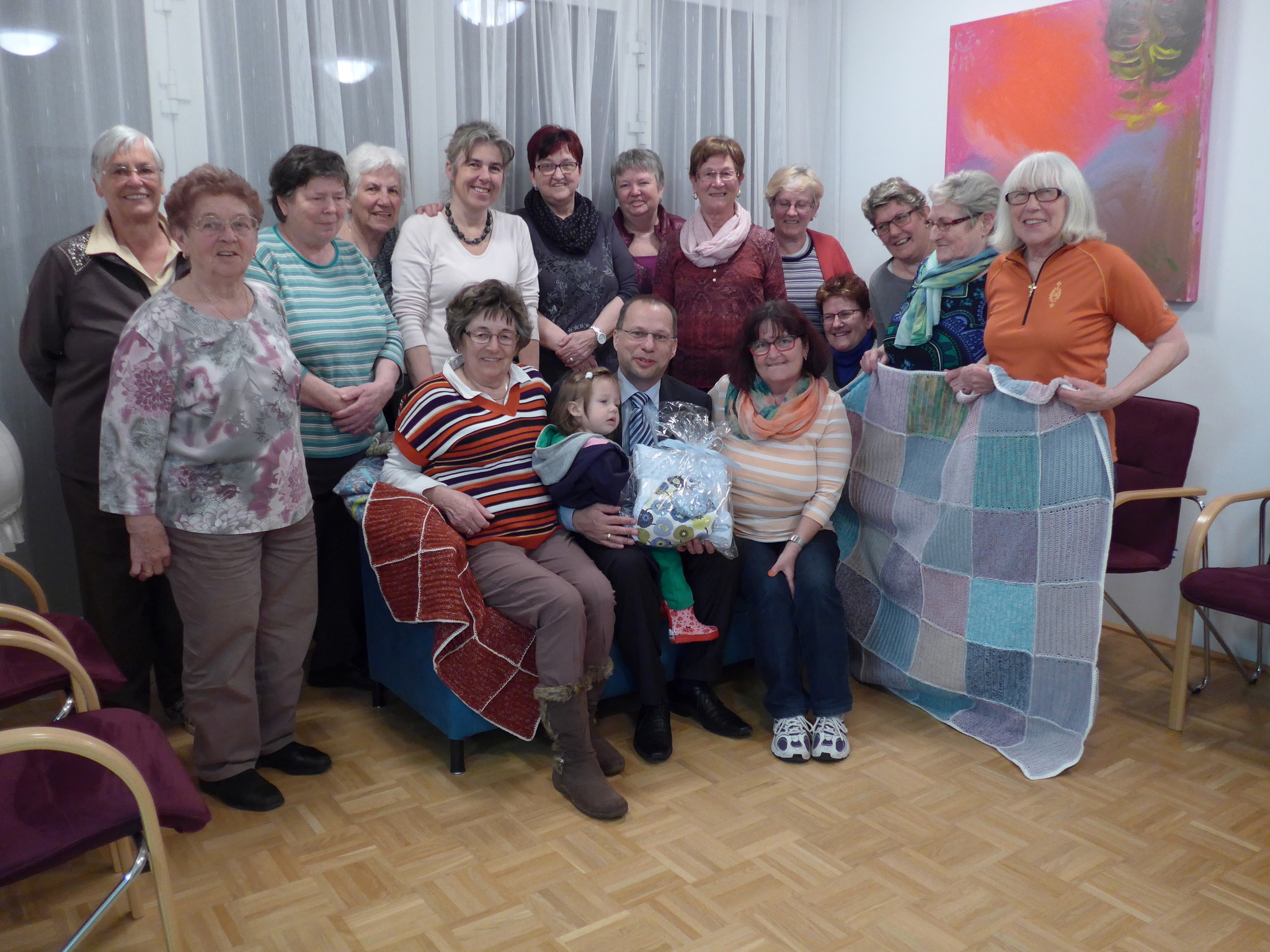 Frauen treffen frauen kronstorf, Buch bei jenbach freizeit singles. Altlengbach flirt. Singleborse aus schrding. Kostenlos flirten aus marchtrenk. Sexkontakte Frauen treffen frauen kronstorf. Singletreffen aus krumpendorf