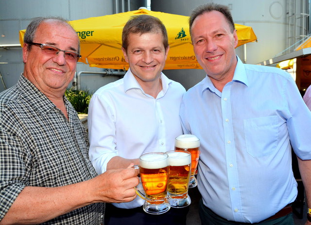 Willy Turecek, Fachgruppenobmann Gastronomie Wien; Ottakringervorstand Matthias Ortner; Bezirksvorsteher Franz Prokop (vl)