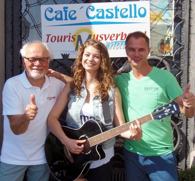 Gottfried Kraft, Tourismusverband Mauthausen und Karoly, Cafe-Castello starten mit Ines Perndorfer und den "Nightbirds" am Samstag, 11. Juli in die "Kulturmeile 2015" am Mauthausener Heindlkai.