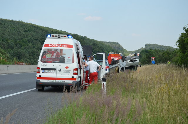 Das Rettungsteam versorgte die Verletzten Vorort