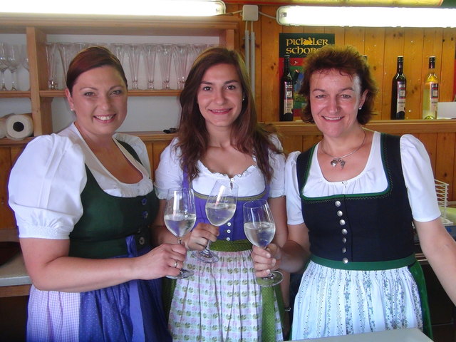 Das Weingut Pichler-Schober aus Mitteregg versorgte die Gäste mit Spitzentröpferl aus dem Sausal.