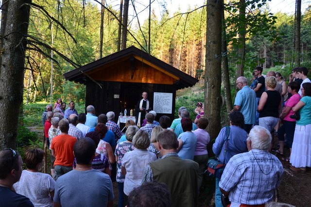 Segnung der renovierten Schliefstuben-Kapelle.