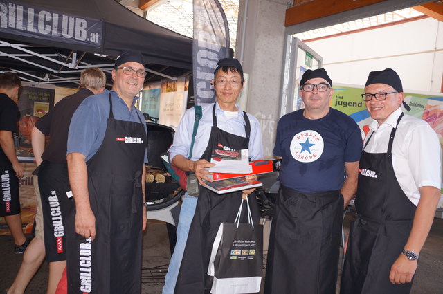 Die vier vom Grill: Harald Meyer, Chuan-Chiu Chou, Günther Weixelbaumer und August Teufl.