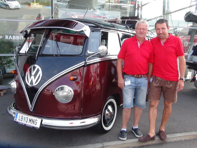 Der historische VW Bulli fand viele Bewunderer.