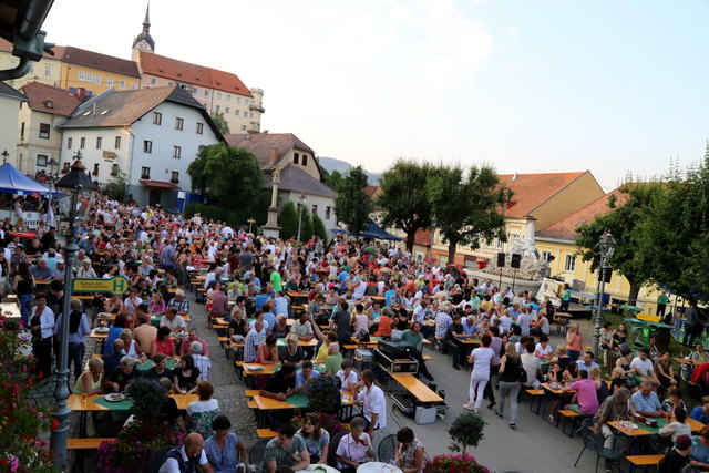 Open Air: Über 1.100 Besucher sahen sich den Film am Salzburger Platz an