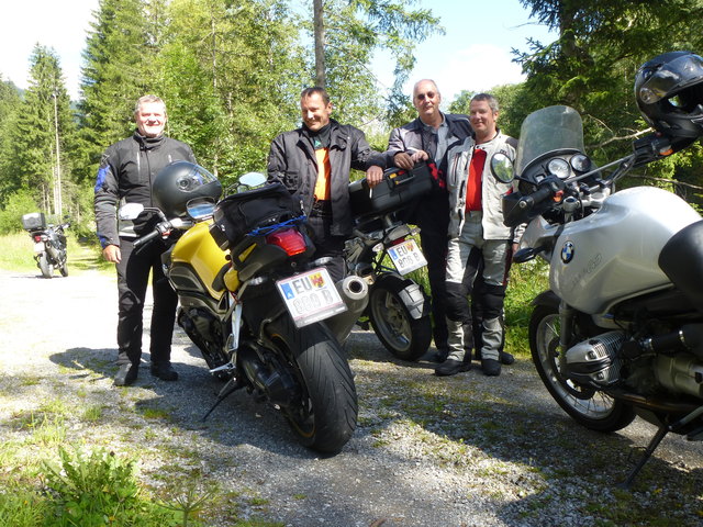 Eduard Scheuhammer (l.) wird eine elftägige Motorradreise durch Italien unternehmen. | Foto: Scheuhammer