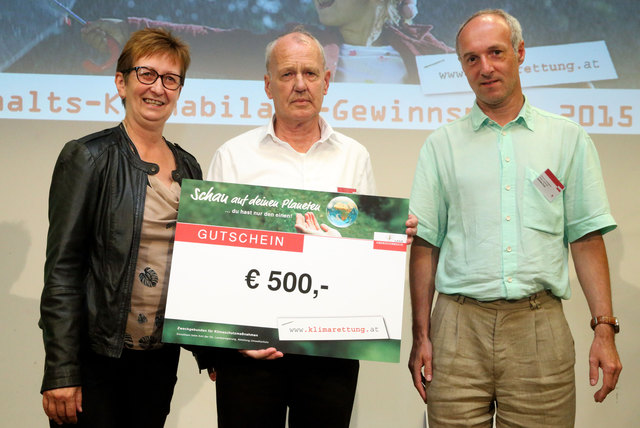 Landtagsabgeordnete Ulrike Schwarz, Franz Grillmayr aus Molln, Klimaschutzbeauftragter Dipl.-Ing. Andreas Drack (v.li.) | Foto: Land OÖ/Franz Linschinger