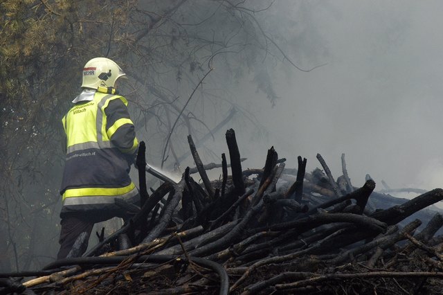 Eindrücke vom Brandeinsatz an der Drau. Im Einsatz: Hauptfeuerwache Villach, FF Perau, Maria Gail und St. Niklas | Foto: HFW Villach/KK
