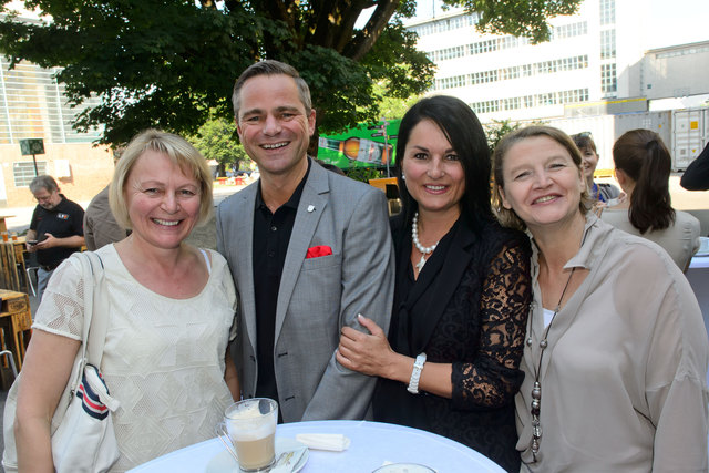 Gertraud Engleder (SMW), Rüdiger Keinberger (Leripa) und seine Frau Hannelore und Uli Kneidinger (Towertrash).