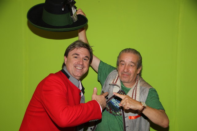 Alex Rehak (r.) nimmt den Hut und übergibt die Band für Steiermark-Agenden an Schlagersänger Marc Andrae.