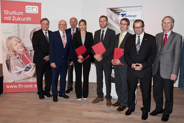 FH OÖ Geschäftsführer Gerald Reisinger, Ehrenringträger Bürgermeister Peter Koits, Michael Teufelberger, Christiane Rau, Robert Höller, Georg Löckinger, Günther Hendorfer sowie dessen Vorgänger Burkhard Stadlmann.