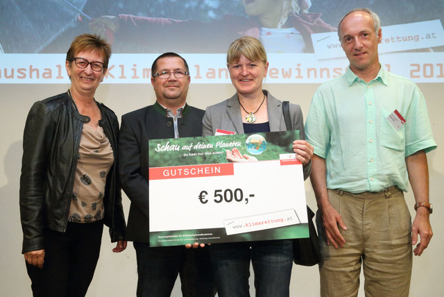 Landtagsabgeordnete Ulrike Schwarz, Manfred Vonolfen mit Ehegattin Monika und der Klimaschutzbeauftragter Andreas Drack.