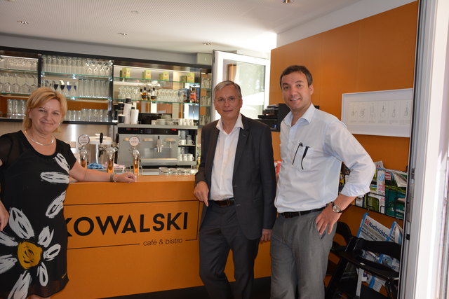 Christa Schrauf, Alois Stöger und Johann Stroblmair (v.l.) im Café-Bistro KOWALSKI im Haus Bethanien.