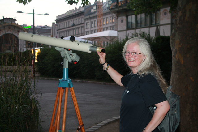 "Man muss erst lernen, sich am Himmel zurechtzufinden", erklärt Hobby-Astronomin Maria Pflug-Hofmayr.