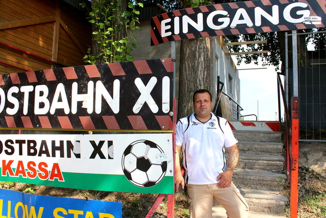 Seit Juni 2013 ist Zelenka Nachwuchsleiter und Kassier beim Fußballclub Ostbahn XI - und dem Club seit seiner Jugend eng verbunden