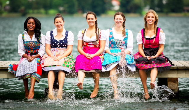 Jedes Dirndl ein Einzelstück (und wir meinen in diesem Fall auch die Kleidungsstücke!) | Foto: Klaus Pribernig