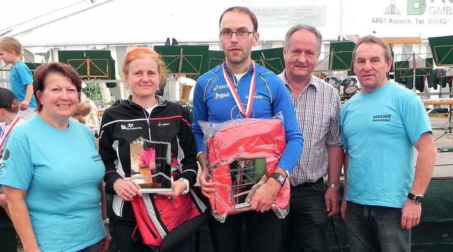 Siegerehrung: Waltraud Nigl, Andrea Schmitzberger, Josef Schick, Bürgermeister Josef Staufer und Günther Lacher (v.l.)