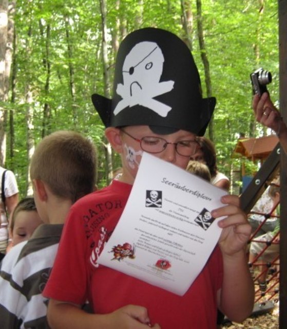 Im Märchenwald Mühlgraben warten im Juli ein Piratenfest und ein Ritterfest.