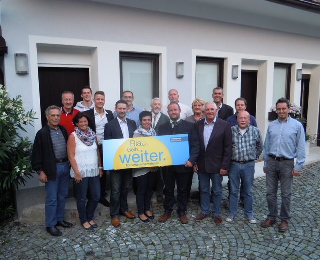 Erich Schmatz, Peter Rousavy, Angelika Buchinger, Matthias Grüssinger, JGR Alexander Homola, Mag. Friedrich Ofenauer, GR Josef Geiger, Christa Geiger, Hans-Jürgen Linder, GGR Leopold Geiger, Michael Dolezal, Olga Schray, BGM Hermann Grüssinger, Dipl. Ing. Fritz Buchinger, GR Markus Holzmann, Hannes Seipt, GGR Patrick Volkert | Foto: ÖVP / Groiss